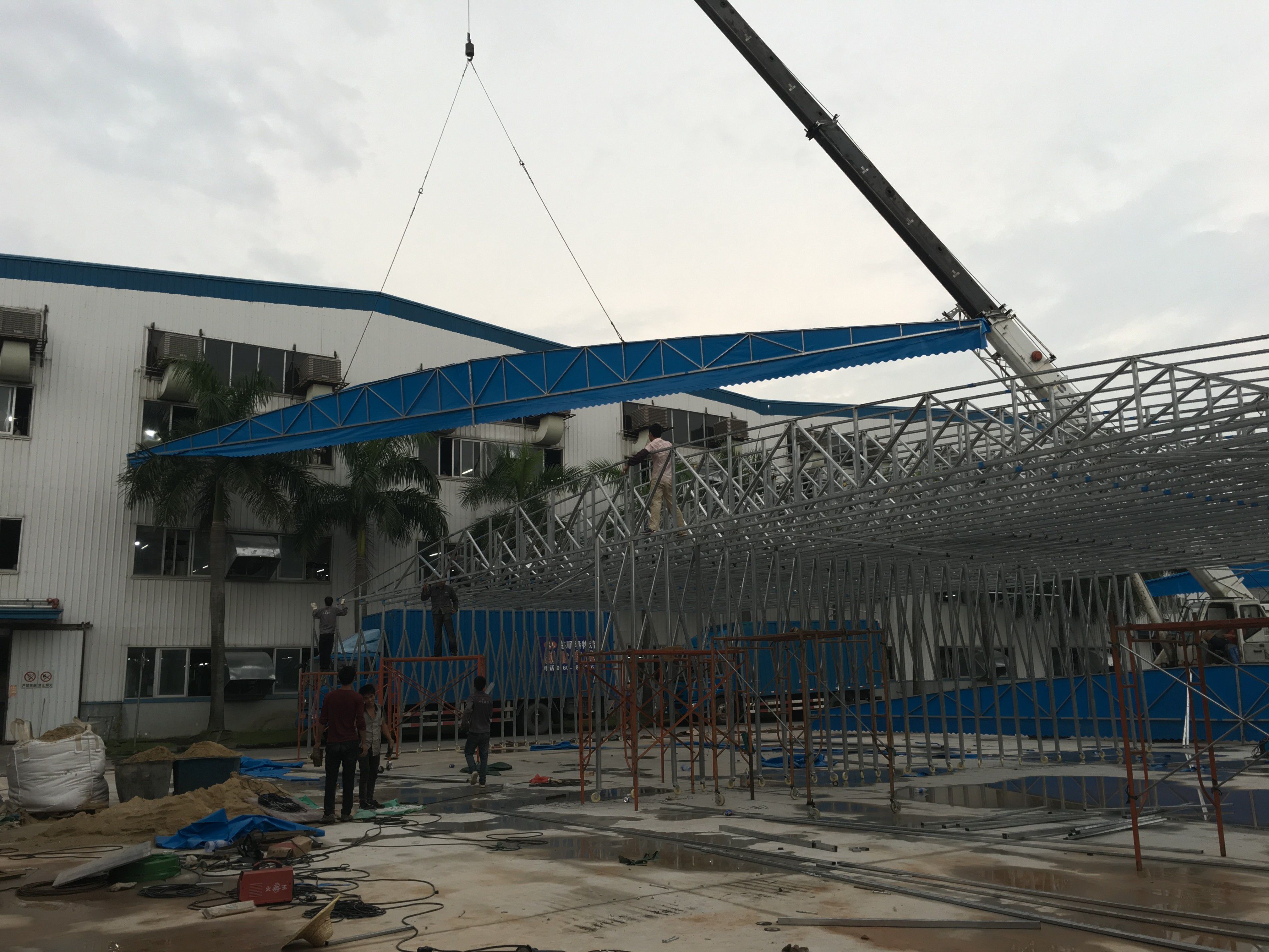 籃球場遮陽雨篷